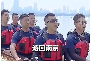 唉……？比赛最后阶段0-2，阿森纳主场场边看台几乎空了一半